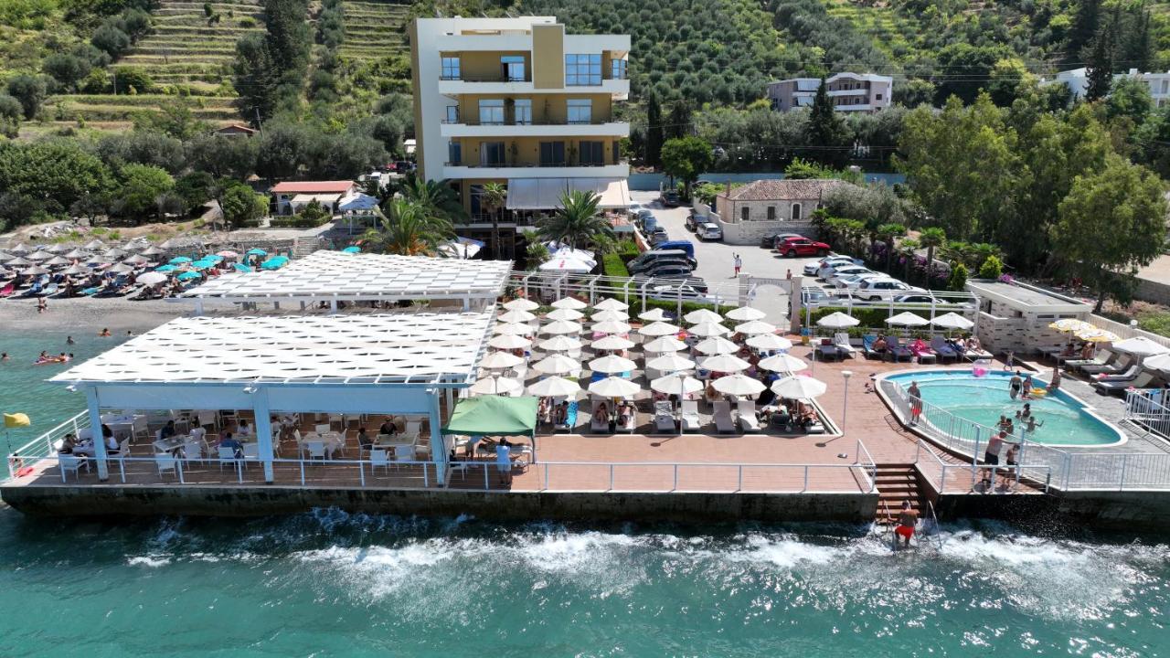 Paradise Beach Hotel Radhimë Exteriör bild