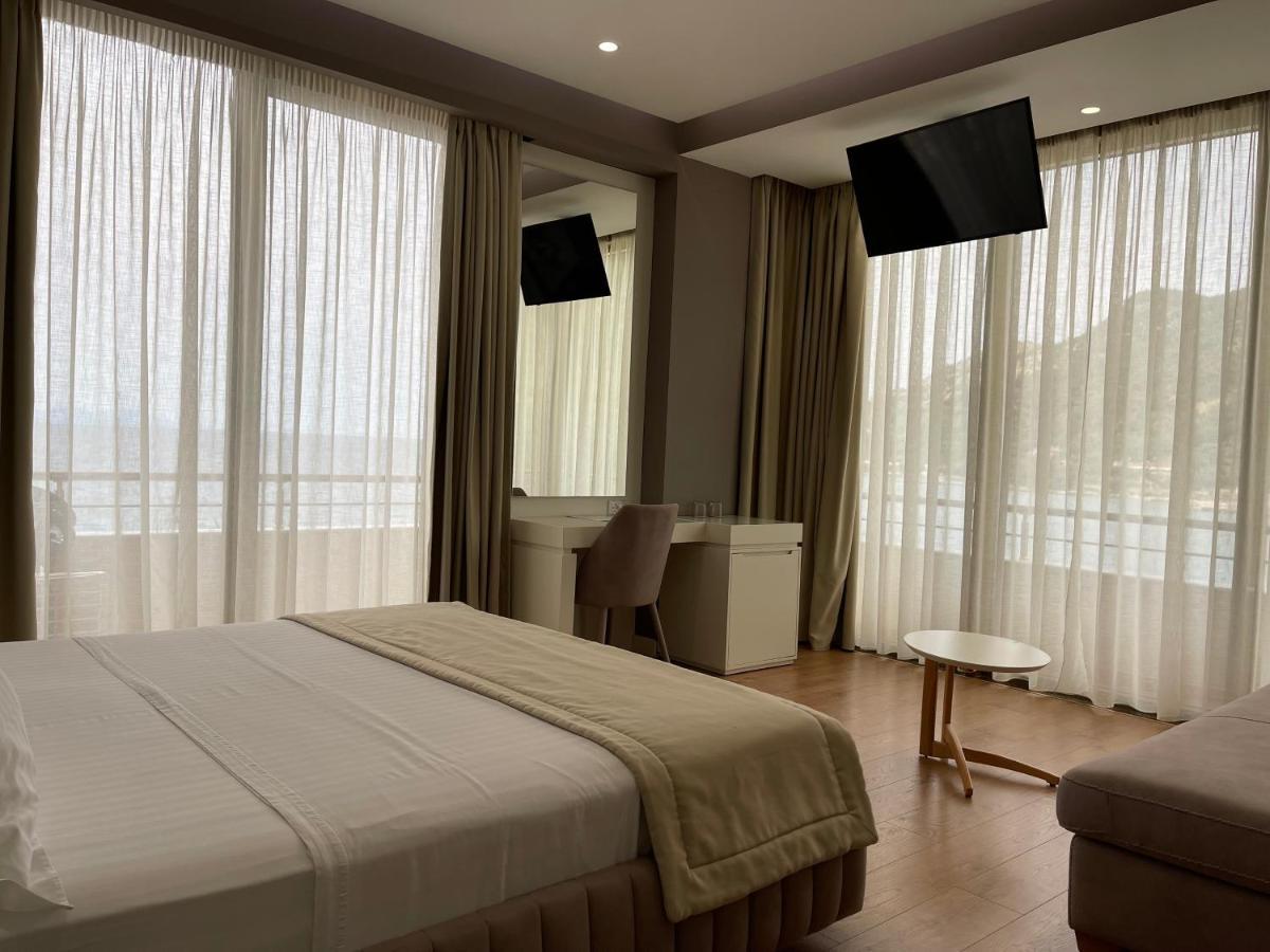 Paradise Beach Hotel Radhimë Exteriör bild
