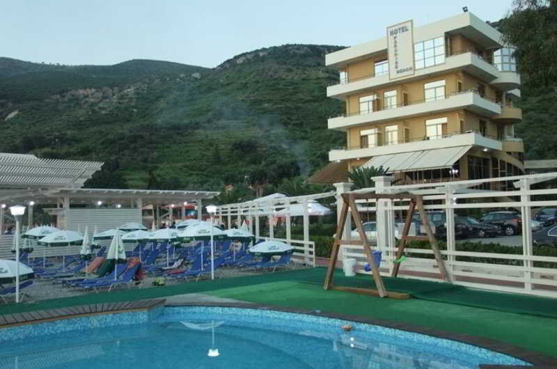 Paradise Beach Hotel Radhimë Exteriör bild