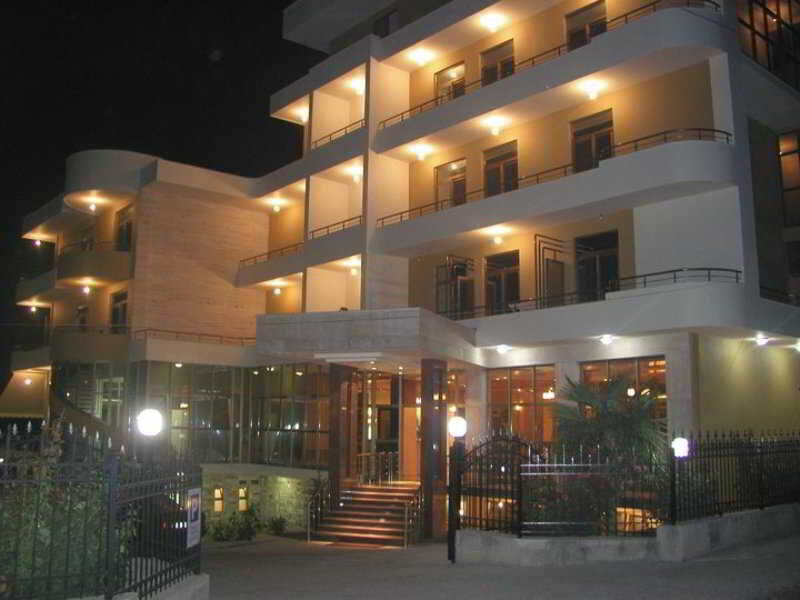 Paradise Beach Hotel Radhimë Exteriör bild